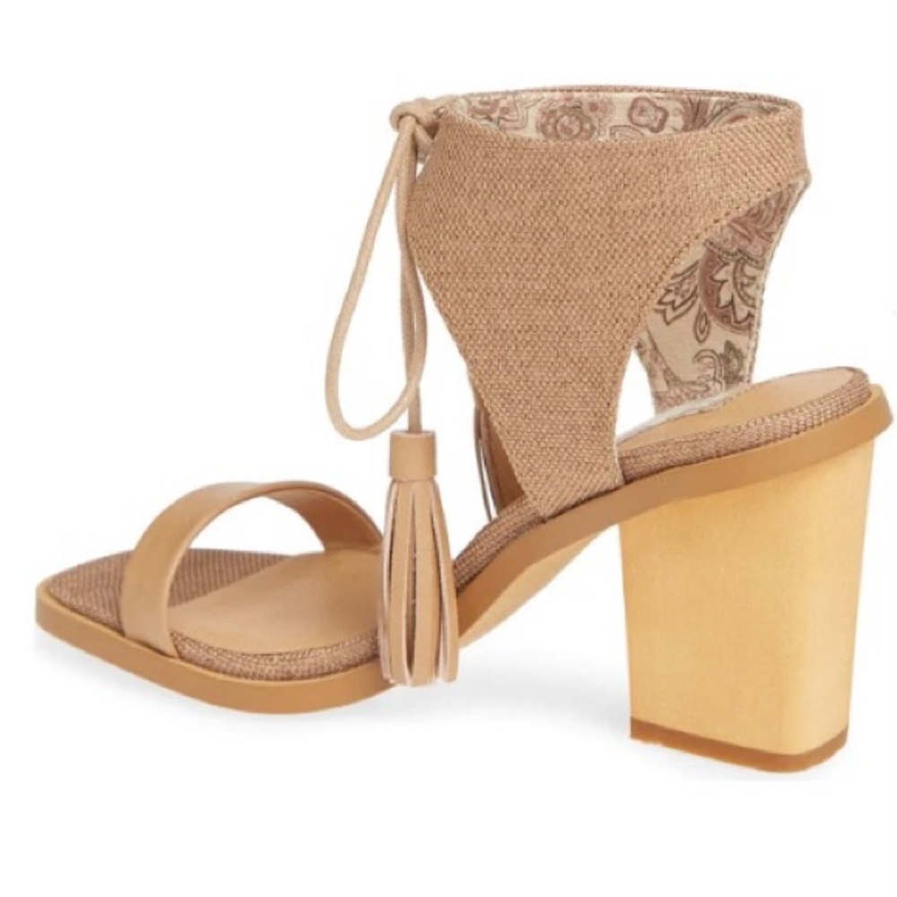 🌸Band of gypsies tie up sandal new with box 🌸 - Picture 2 of 4